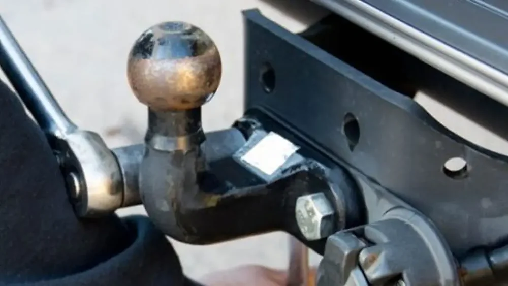 Why Using the Right Towbar Matters When Towing Your Trailer!